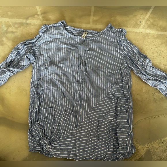 Summer top - Picture 2 of 4